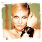 Lorella nel 2003 in uno dei suoi scatti pi belli